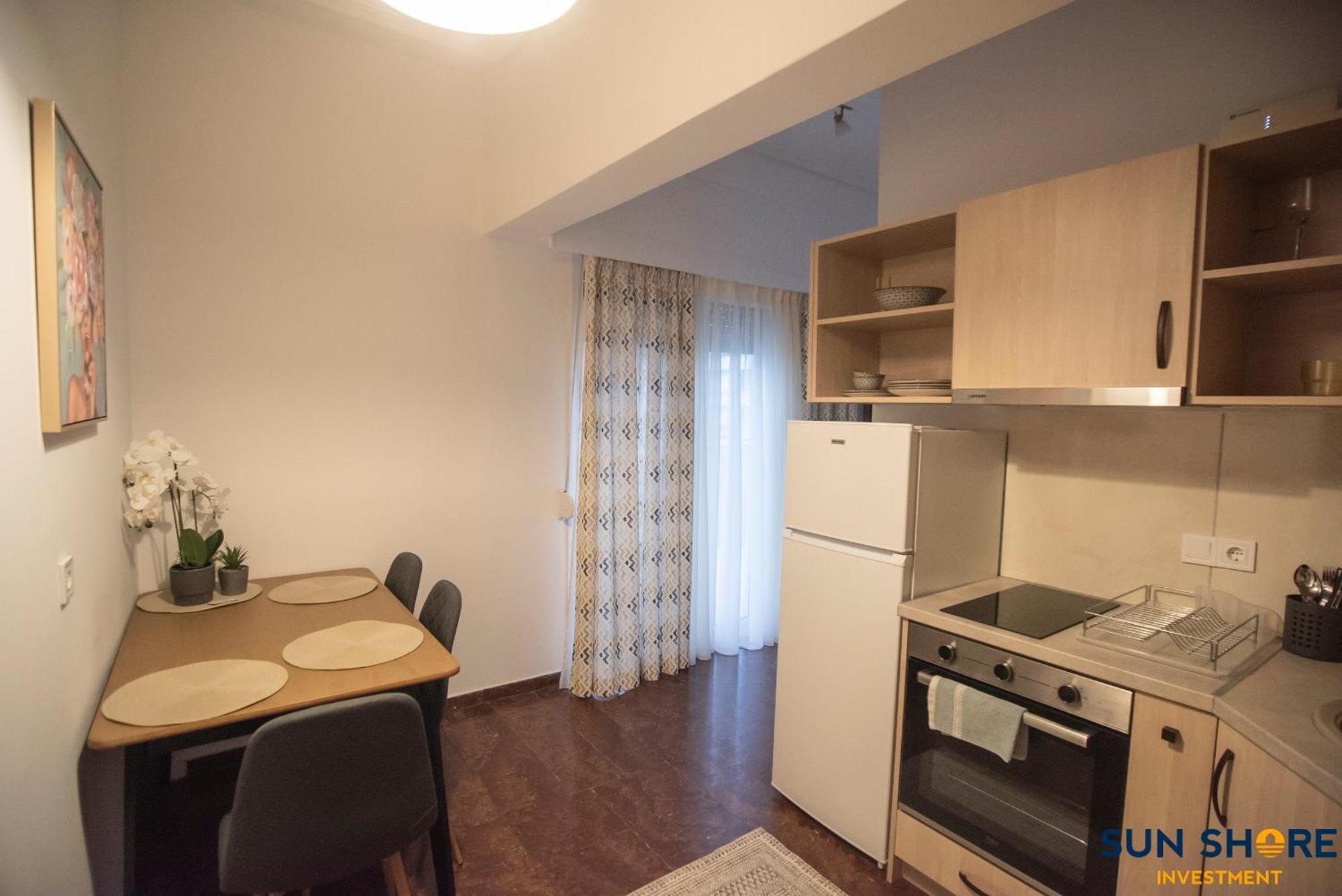 Explore Greece From Lovely City Centre Apartment Chalkís Exteriör bild