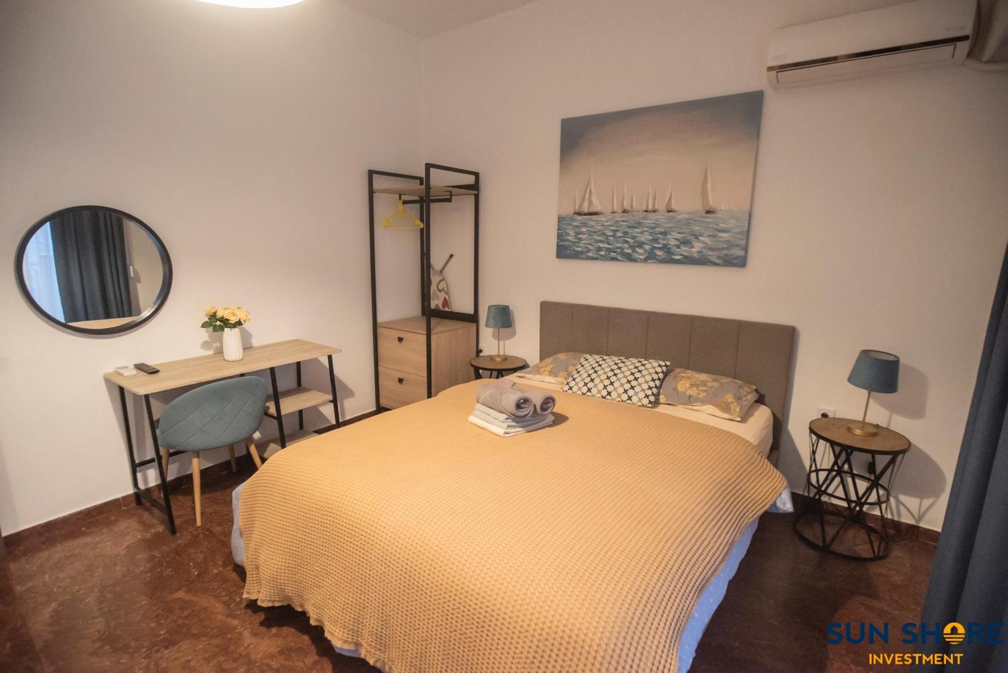 Explore Greece From Lovely City Centre Apartment Chalkís Exteriör bild